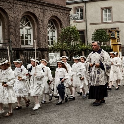 Prozession der Erstkommunikanten